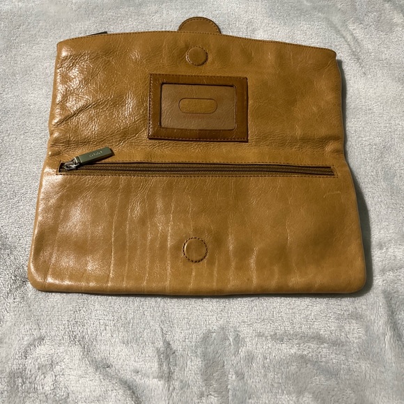 Hobo International Large Tan Distressed Fold Over Clutch Purse See Photos - Picture 3 of 13